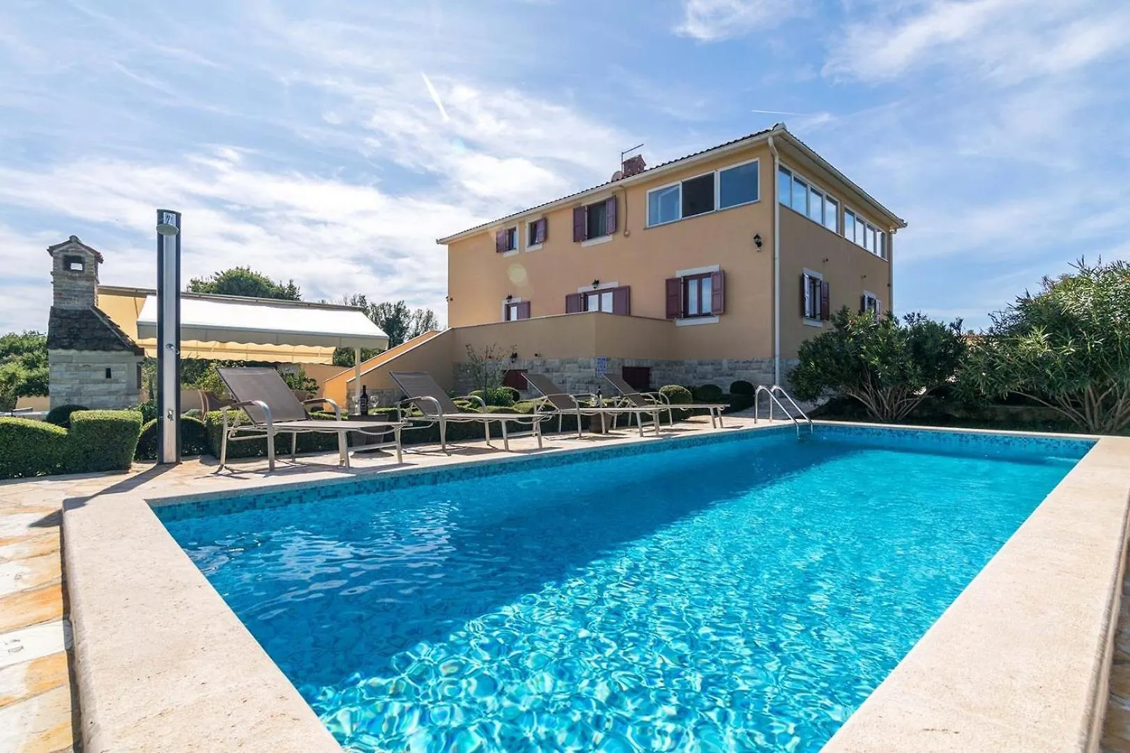 Villa Divina Sisan