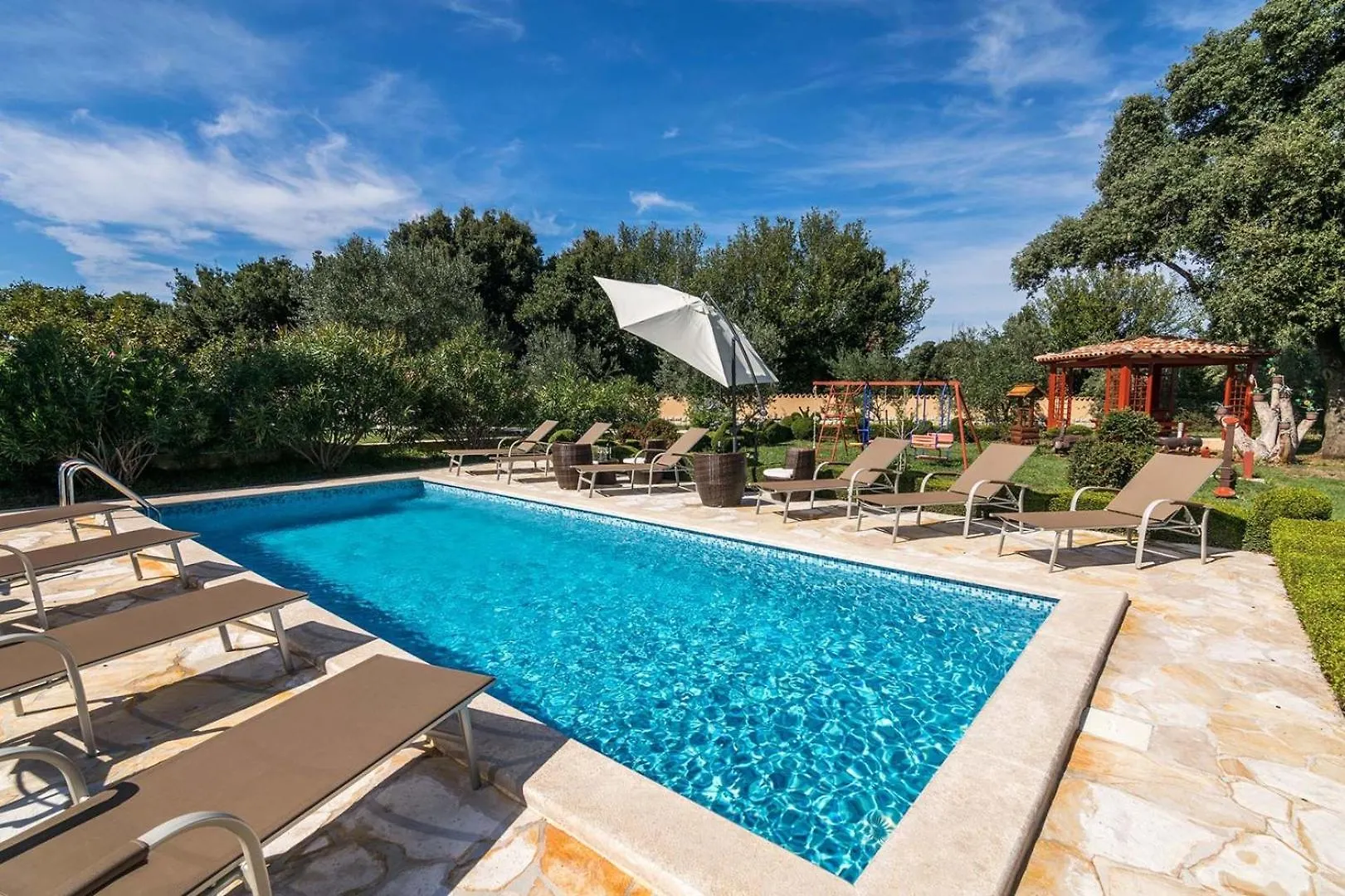 Villa Divina Sisan