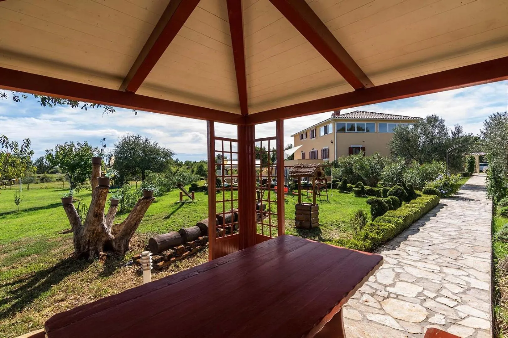 Villa Divina Sisan