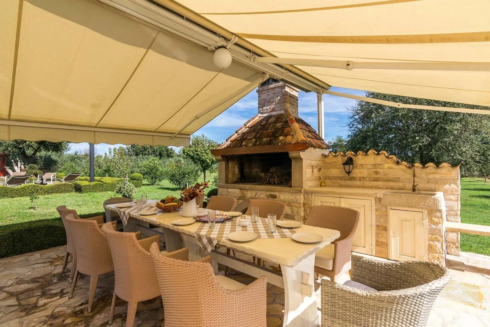 Villa Divina Sisan 0*,  Croatia