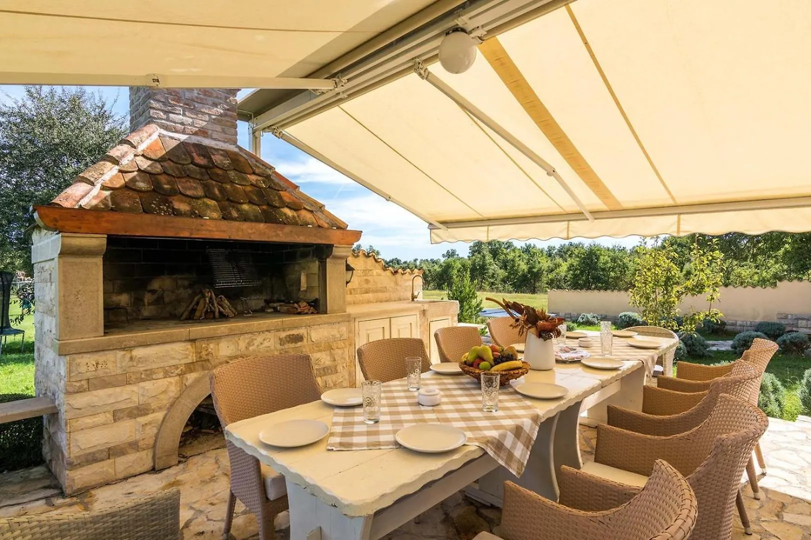 Villa Divina Sisan 0*,